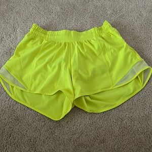 lululemon hotty hot shorts 4”